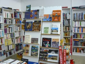 emmaus-niort-salle-de-vente-livre